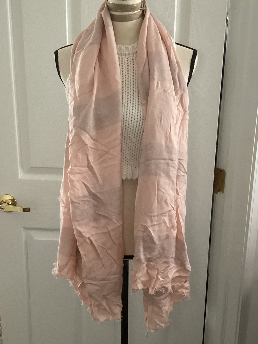 beautiful shimmer detail scarf